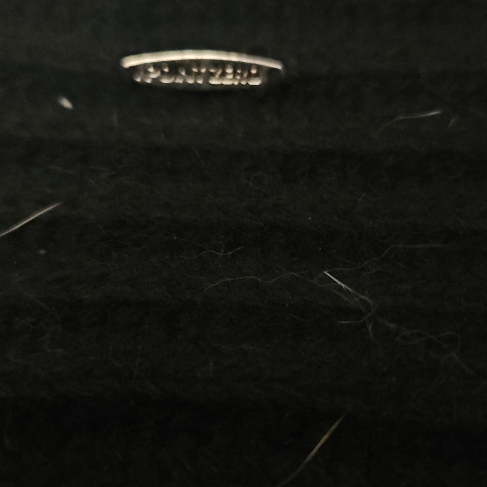 Point Zero Stud Scarf - Picture 2 of 7